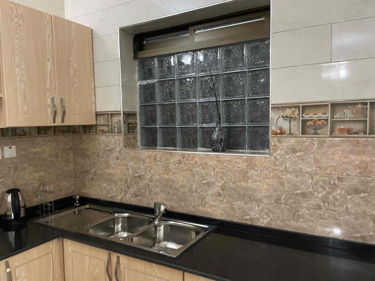 Jaffa Suites Кампала Экстерьер фото